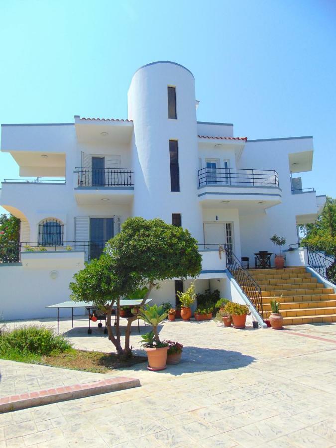 פליראקי Villa Giovanni מראה חיצוני תמונה